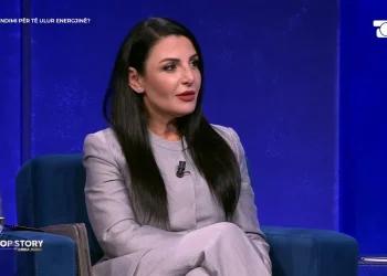 Ulja e çmimit të energjisë vetëm për një vit? Balluku: S’ka asgjë elektorale, 95% e qytetarëve përfitojnë!