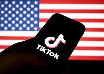 “TikTok” rikthehet për përdoruesit amerikanë, pas ndërhyrjes së Trump