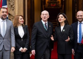 Ambasada britanike: Mbretëria e Bashkuar mbështet rrugëtimin demokratik të Shqipërisë