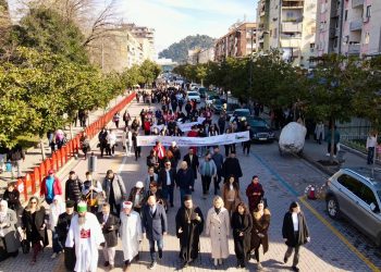 Marshimi i Parë Ndërfetar në Shqipëri dedikuar grave dhe të rinjve, një nismë për barazinë dhe drejtësinë