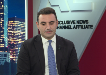Belind Këlliçi humbet qetësinë, sulmon botuesin me fjalor banal