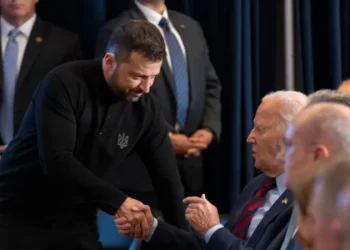 “Putin duhet të ndjejë koston e luftës”, Zelensky zbulon telefonatën me Joe Bien