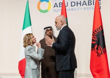 “Huffington Post” zbërthen marrëveshjen 1 miliard euroshe Rama–Meloni me arabët: Çfarë fshihet pas…