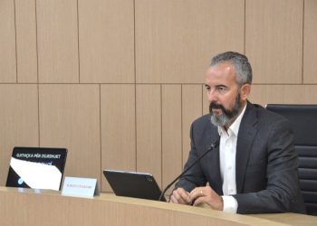 Parlamentaret 2025/ Nis ‘karantina’ për institucionet publike, do raportojnë në KQZ për veprimtaritë, rastet kur humbet vendi i punës