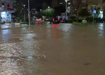 Nesër priten reshje intensive shiu, IGJEO paralajmëron vërshime në zonat urbane