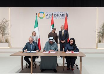 DETAJE / Nënshkruhet marrëveshja trepalëshe për lidhjen nënujore energjetike mes Shqipërisë dhe Italisë