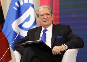 E hap ‘thesin’ Berisha: 100 ditët e para do zhduk varfërinë (siç e ka zhdukur sa herë ka marrë pushtetin)