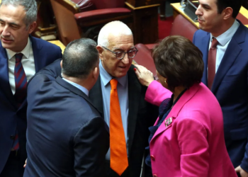 Zgjidhet kryetari i ri i Kuvendit të Greqisë, si u ndanë votat në Parlamentin e vendit fqinj