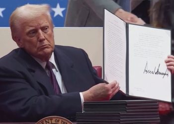 Urdhri i Trump: Emigrantët do të deportohen pa i dëgjuar kërkesën e tyre për azil