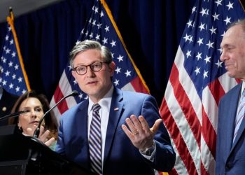 Kongresi miraton projektligjin për ndalimin e emigrantëve pa dokumente, të akuzuar për vjedhje dhe krime të dhunshme