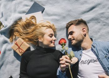 Njihuni me 4 shenjat më romantike të Horoskopit