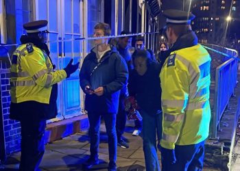 Londër/ 14-vjeçari vdes pas sulmit me thikë, në kërkim dy bashkëmoshatarët