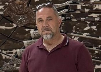 Vritet me armë zjarri biznesmeni shqiptar në Itali, gruaja e tij e gjen të pajetë brenda kompanisë, çfarë dyshohet