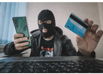 Shoqata e Bankave ngre alarmin: Po bëhet ‘nami’ me vjedhjen e të dhënave online