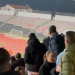 VIDEO / Plas grushti në tribunën e “Elbasan Arena”, sulmohet edhe drejtori i Dinamos