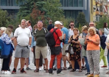 2.1 milionë të huaj në hotele në 11 muaj në Shqipëri/ Vetëm 20% e hyrjeve janë regjistruar në strukturat akomoduese
