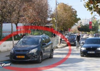 E paprecedentë: Automjetet e palicensuara konkurrojnë automjetet e licensuara në Fier