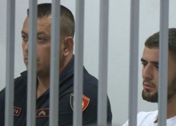 Misteri në Astir, zbulohet identiteti i djalit që fshihej pas vajzës që telefonoi policinë