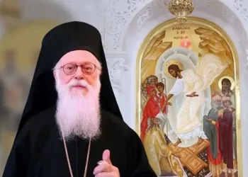 U operua dje, kryepeshkopi Janullatos vijon në intubim