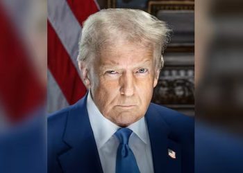 Fotoja zyrtare e mandatit të dytë të Trump nuk është e zakontë… Ekspertët tregojnë çfarë nënkupton!