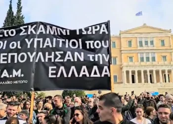 Protesta masive në Greqi, qytetarët kërkojnë drejtësi për aksidentin e Tempit