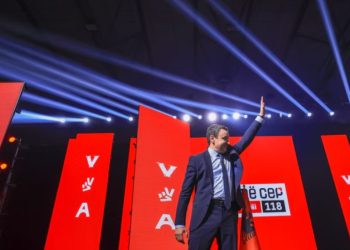 Partia e Albin Kurtit u prit me protesta në tubimin elektoral! Çfarë ndodhi në Skënderaj, reagimi i Lëvizjes Vetëvendosja