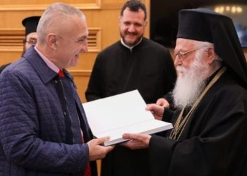 I dha pasaportën shqiptare, Ilir Meta reagon nga qelia për Janullatos: Humbje e pazëvendësueshme