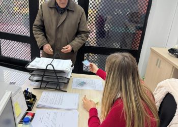 Abonetë falas për pensionistët, Bashkia shton numrin e sporteleve, ja ku mund t’i gjeni