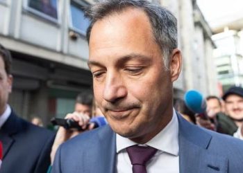Zarf me pluhur të bardhë në zyrën e kryeministrit të Belgjikës, zbulohet se çfarë ishte