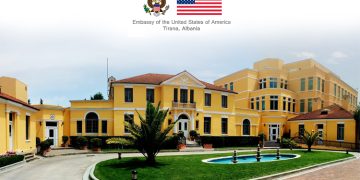 SHBA-të tërhiqen për programet e ndihmës humanitare! Ambasada amerikane në Tiranë njofton vendimin e Sekretarit Marco Rubio