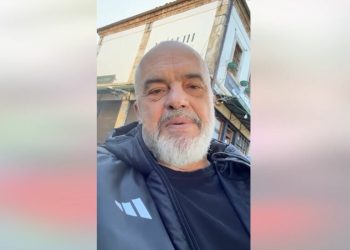 “Më parë nuk kishte këmbë të huaji” / Rama nga Korça: Do të hapim qendrën e parë turistike të skive në vend