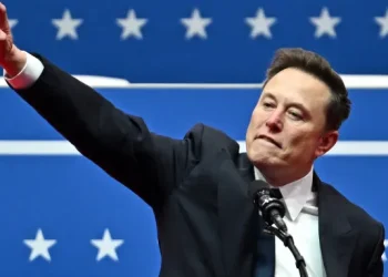 VIDEO/ Elon Musk përshëndetje naziste në inaugurimin e Trump?