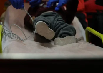 U evakuua nga Gaza në Tiranë, shefja e reanimacionit jep detaje mbi gjendjen shëndetësore të foshnjës