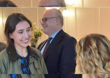 U lirua nga Irani, gazetarja italiane mbërrin në Romë, momenti kur pritet nga Meloni