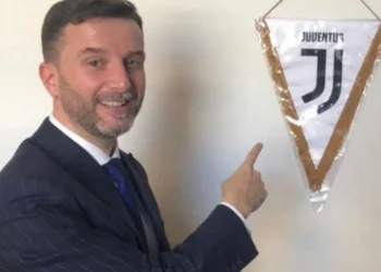 “Si sot në 2019 hyra në këtë zyrë”, Braçe publikon fotot: Nesër Rama do të vijë në Divjakë!