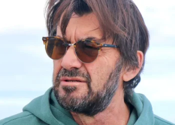 Fort i (pa) nderuari Profesor, Dr Sali Berisha!