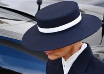 Inaugurimi i Trump, tërheq vëmendjen kapelja e Melania-s