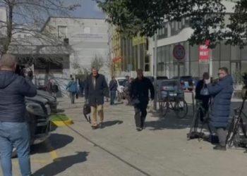 Akuzohet se mori 25 mijë euro për të ndikuar tek gjyqtarët, GJKKO dërgon për gjykim çështjen ndaj avokatit Petraq Semani