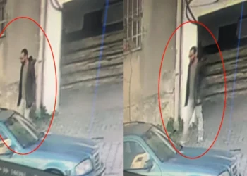 Masakroi fqinjin për shkak të borxhit, dalin pamjet e autorit teksa del i qetë nga pallati në Durrës