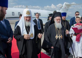 Patriarku i Moskës mesazh për kryepeshkopin Anastas: Lutemi për shërimin tuaj të shpejtë! Zoti ju forcoftë fuqitë fizike e shpirtërore