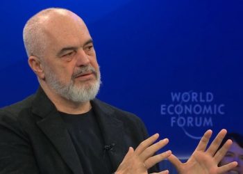 “BE të shkurtojë burokracitë…”, Rama në Davos: Aeroporti i Rinasit, rritjen më të shpejtë në Europë