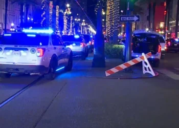 Kamioni përplasi turmën me njerëz gjatë festimeve të Vitit të Ri, thellohet bilanci i viktimave në SHBA