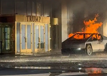 Zyrtarët besojnë se personi brenda automjetit që shpërtheu në Las Vegas, vrau veten