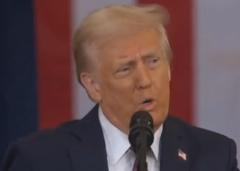 “Qëndroni në Meksikë”/ Trump nuk heq dorë nga lufta ndaj emigrantëve: Shpall gjendjen e emergjencës në kufirin jugor! Do të vendosim trupa për t’u përballur me…