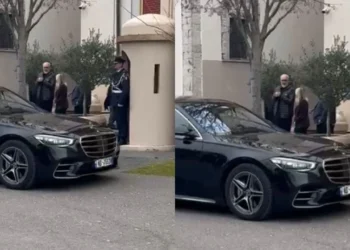 Arrestimi i Veliajt, Rama vizitë ‘blic’ në Bashkinë e Tiranës, takim me nënkryetarët