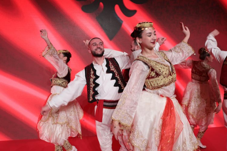 105 vite kryeqytet! / Ja kush ishte i pranishëm në festë (FOTOT)