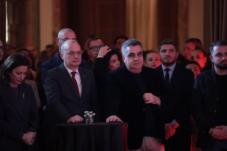 105 vite kryeqytet! / Ja kush ishte i pranishëm në festë (FOTOT)