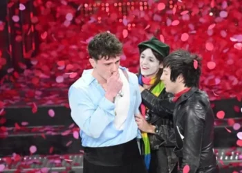 Olly rrëmben fitoren e Sanremo, por publiku proteston për Achille Lauros që përfundoi në vendin e shtatë
