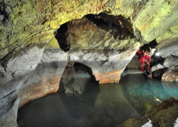 E pabesueshme! Zbulohet në Shqipëri liqeni termal më i madh në botë (FOTO)