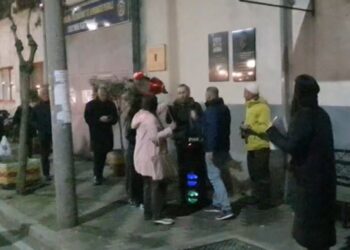 Festuan arrestimin e Veliajt me “Ra faja prej fiku”, policia procedon 8 militantët e Berishës